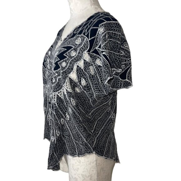 Vintage Womens Top Size Medium Black Embroidered Lace Butterfly V Neck - Picture 3 of 10